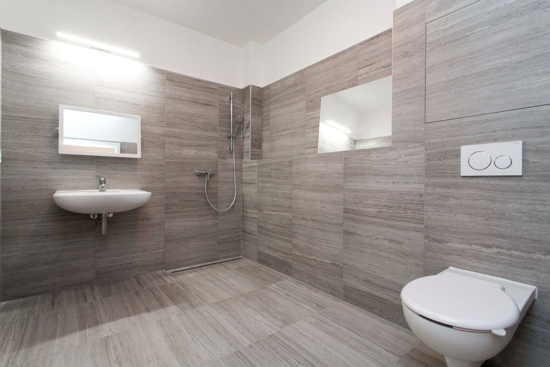 Studio flat to rent, 44 m², Kotlaska, Prague, Prague Studio flat to rent, 44 m², Kotlaska, Prague, Prague