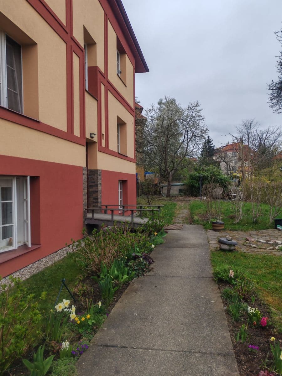 1 bedroom with open-plan kitchen flat to rent, 48 m², V Stráni, Prague, Prague 1 bedroom with open-plan kitchen flat to rent, 48 m², V Stráni, Prague, Prague