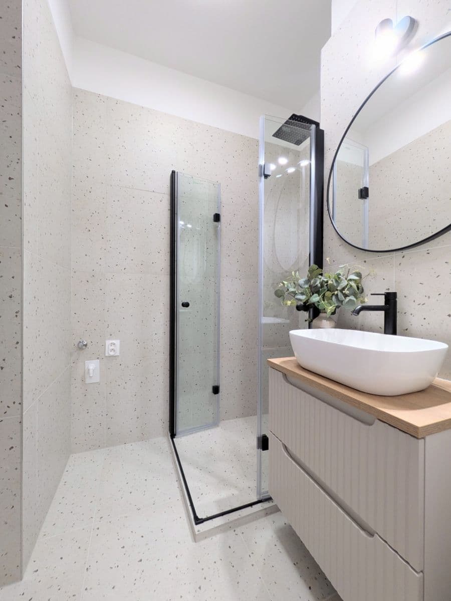 1 bedroom with open-plan kitchen flat for sale, 40 m², Petrohradská, Prague, Prague 1 bedroom with open-plan kitchen flat for sale, 40 m², Petrohradská, Prague, Prague