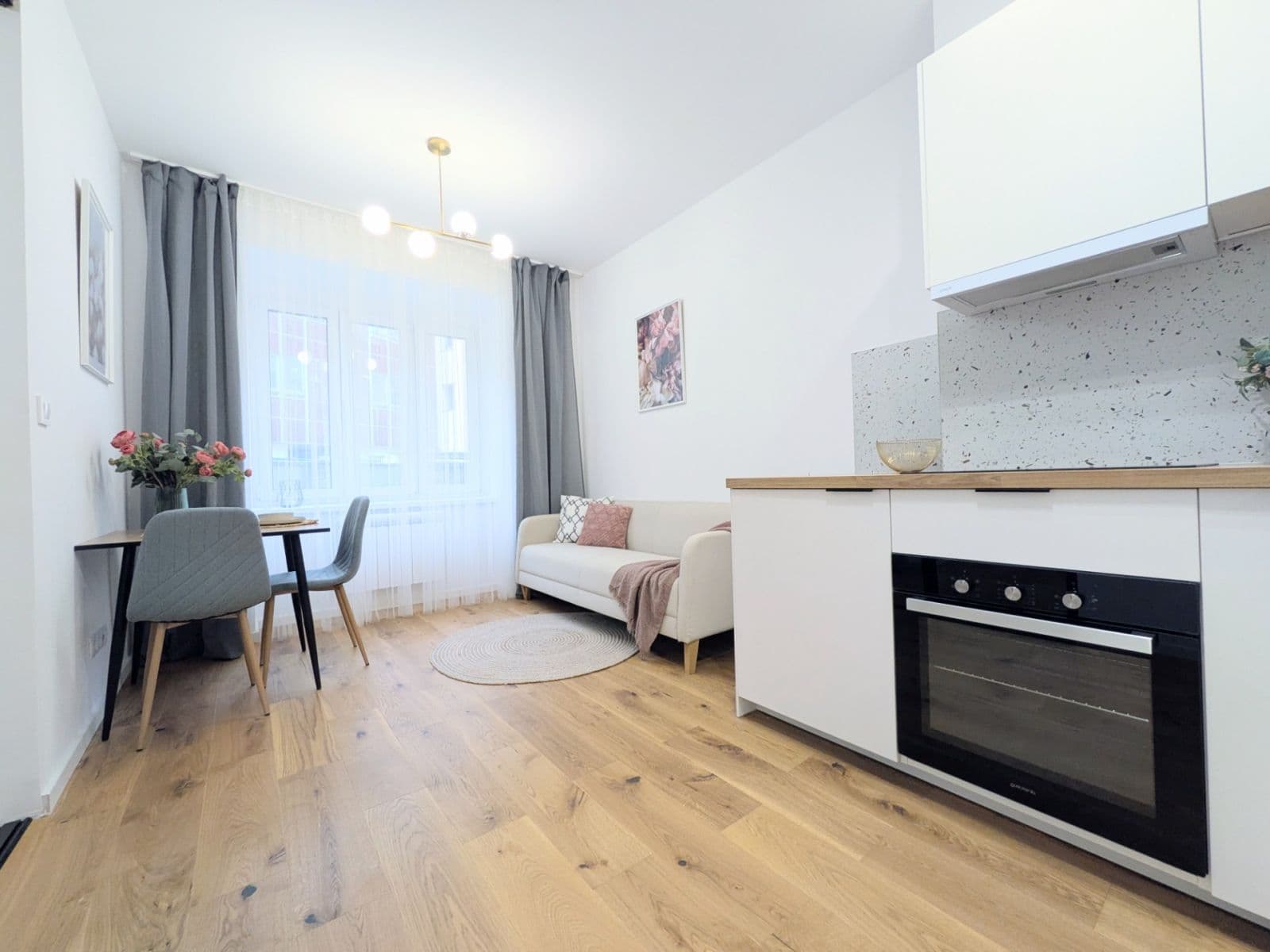 1 bedroom with open-plan kitchen flat for sale, 40 m², Petrohradská, Prague, Prague 1 bedroom with open-plan kitchen flat for sale, 40 m², Petrohradská, Prague, Prague