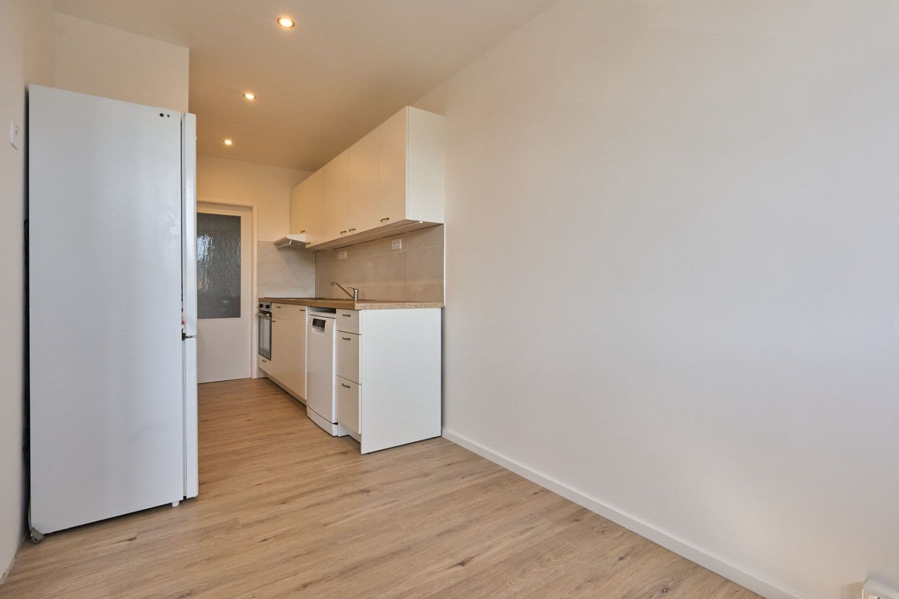 2 bedroom flat to rent, 65 m², Gdaňská, Prague, Prague 2 bedroom flat to rent, 65 m², Gdaňská, Prague, Prague