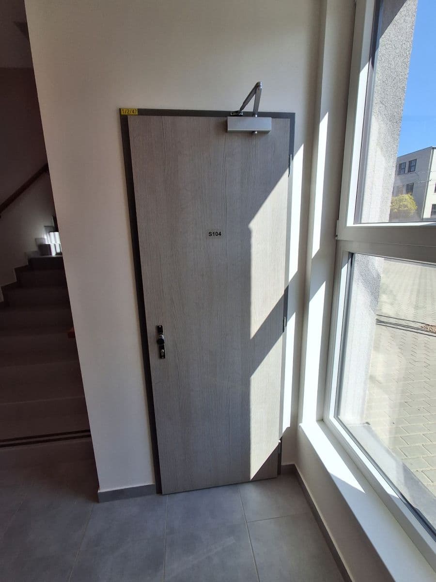 Studio flat to rent, 31 m², Poděbradská, Prague, Prague Studio flat to rent, 31 m², Poděbradská, Prague, Prague