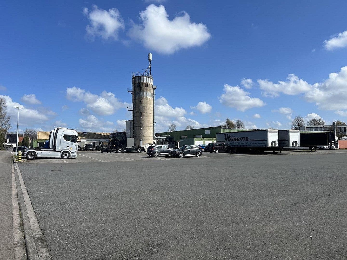 plot to rent, 4,000 m², Hüllhorst, North Rhine-Westphalia plot to rent, 4,000 m², Hüllhorst, North Rhine-Westphalia