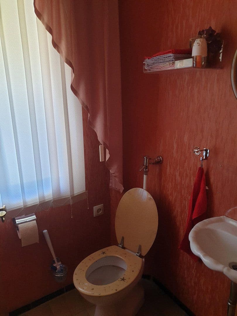 house for sale, 290 m², Neuhofer Straße 34, Neckargemünd, Baden-Württemberg house for sale, 290 m², Neuhofer Straße 34, Neckargemünd, Baden-Württemberg