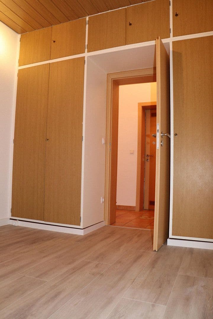 2 bedroom with open-plan kitchen flat to rent, 63 m², Essen, North Rhine-Westphalia 2 bedroom with open-plan kitchen flat to rent, 63 m², Essen, North Rhine-Westphalia