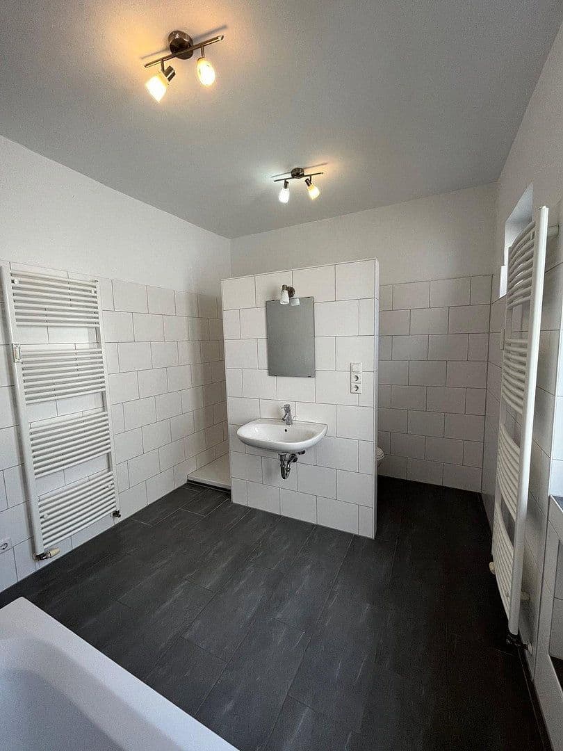 2 bedroom with open-plan kitchen flat to rent, 100 m², Mosbach, Baden-Württemberg 2 bedroom with open-plan kitchen flat to rent, 100 m², Mosbach, Baden-Württemberg