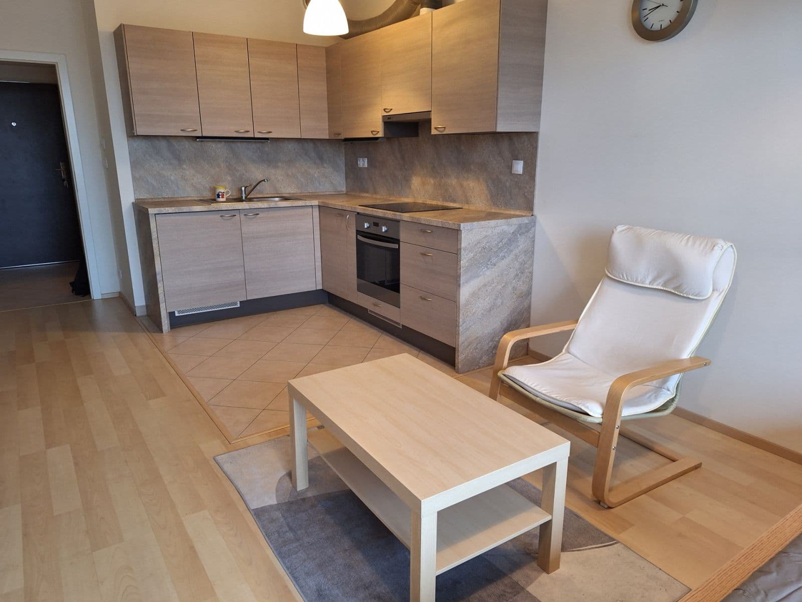 Studio flat to rent, 33 m², Kadečkové, Prague, Prague Studio flat to rent, 33 m², Kadečkové, Prague, Prague