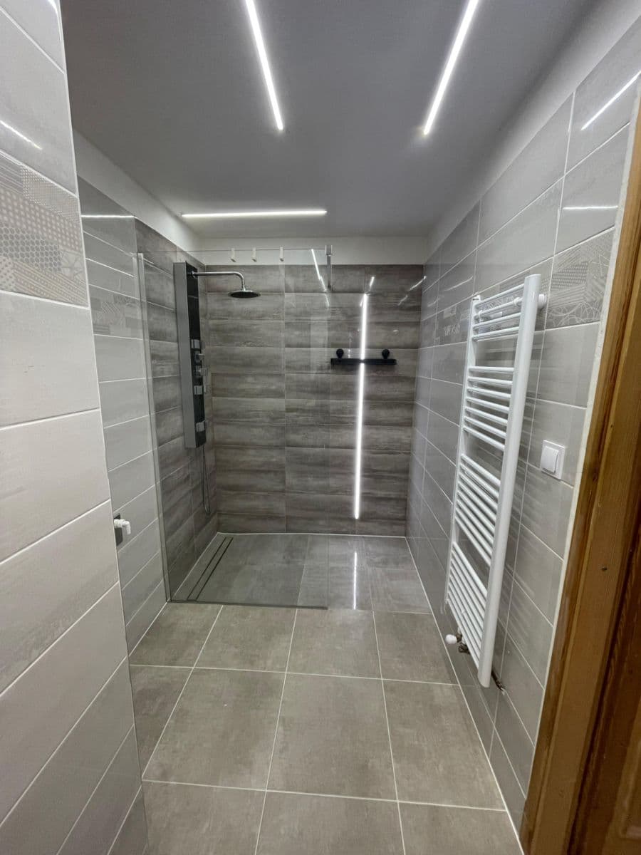 3 bedroom flat to rent, 115 m², Dehtínská, Prague, Prague 3 bedroom flat to rent, 115 m², Dehtínská, Prague, Prague