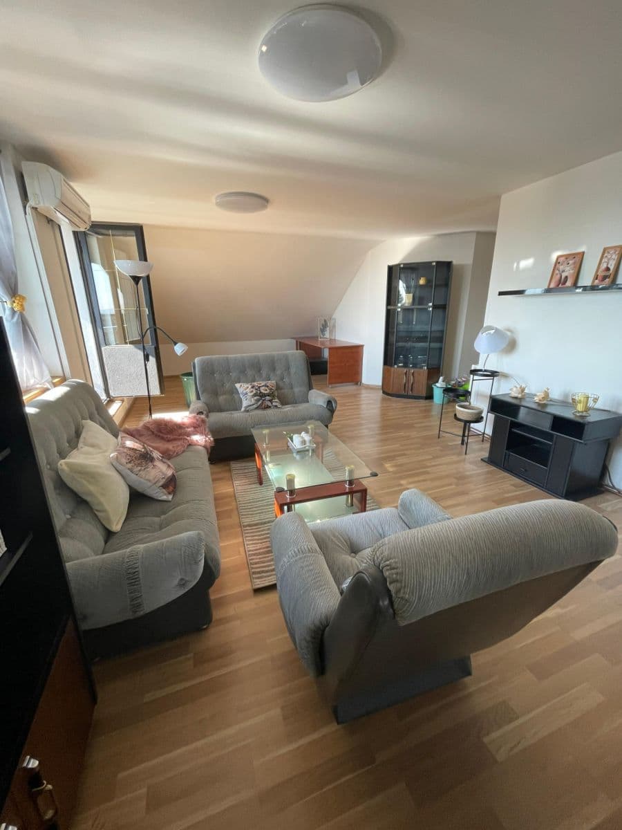 3 bedroom flat to rent, 115 m², Dehtínská, Prague, Prague 3 bedroom flat to rent, 115 m², Dehtínská, Prague, Prague