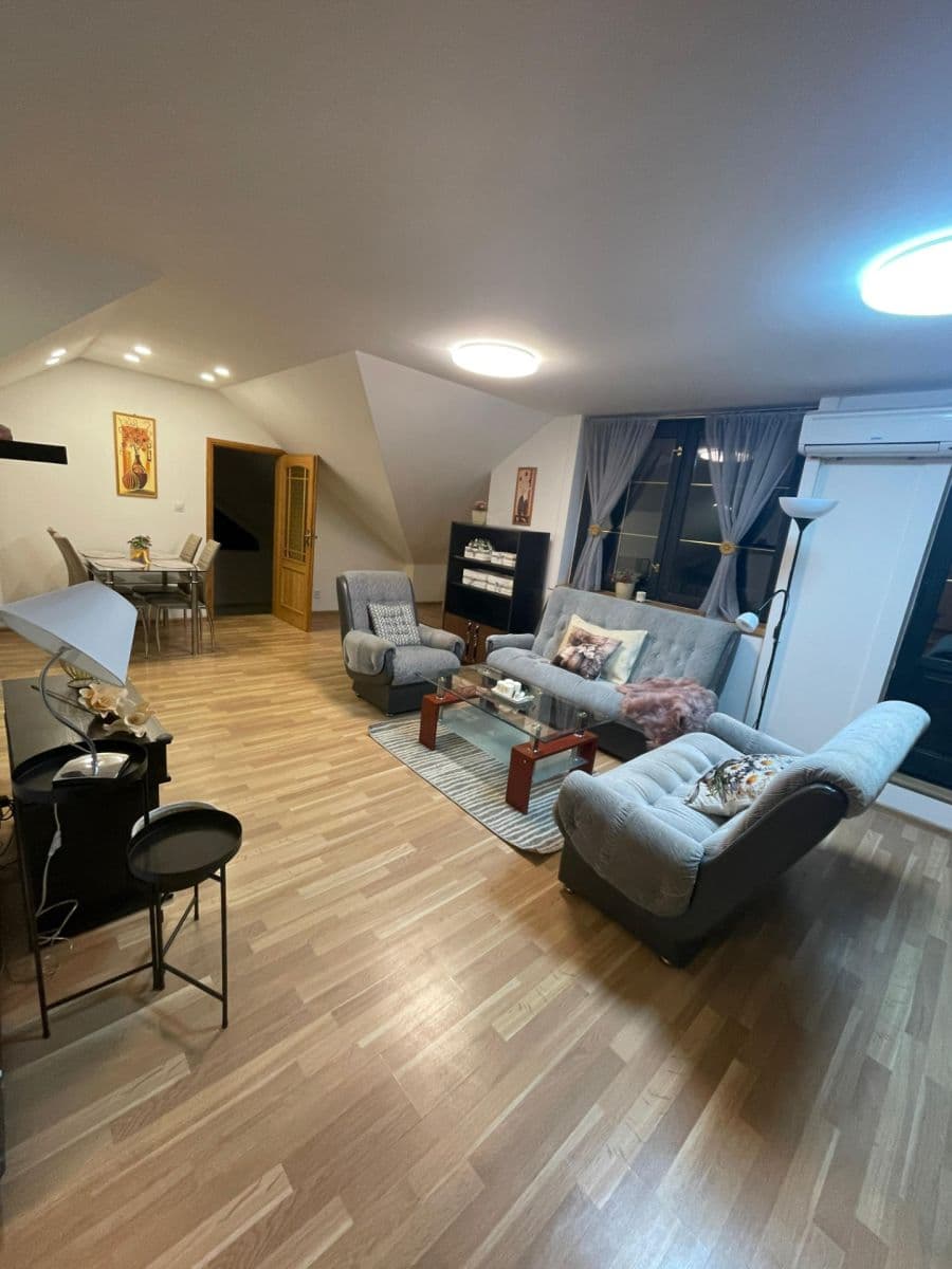 3 bedroom flat to rent, 115 m², Dehtínská, Prague, Prague 3 bedroom flat to rent, 115 m², Dehtínská, Prague, Prague