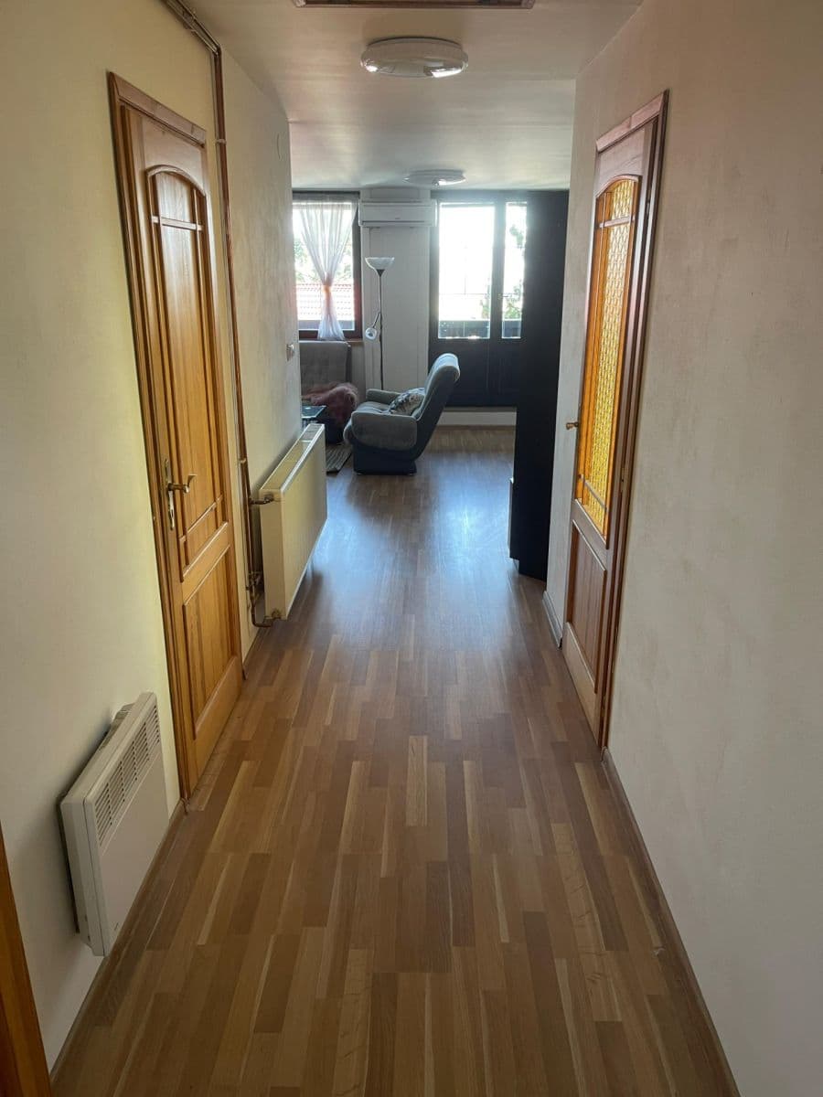 3 bedroom flat to rent, 115 m², Dehtínská, Prague, Prague 3 bedroom flat to rent, 115 m², Dehtínská, Prague, Prague