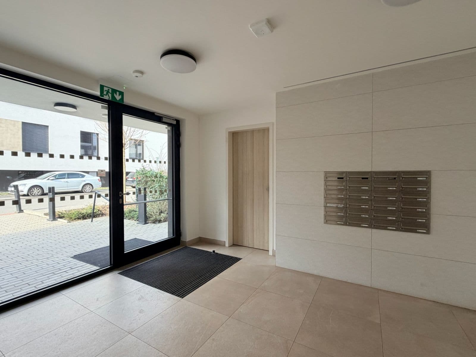 1 bedroom with open-plan kitchen flat to rent, 53 m², Dagmar Burešové, Prague, Prague 1 bedroom with open-plan kitchen flat to rent, 53 m², Dagmar Burešové, Prague, Prague