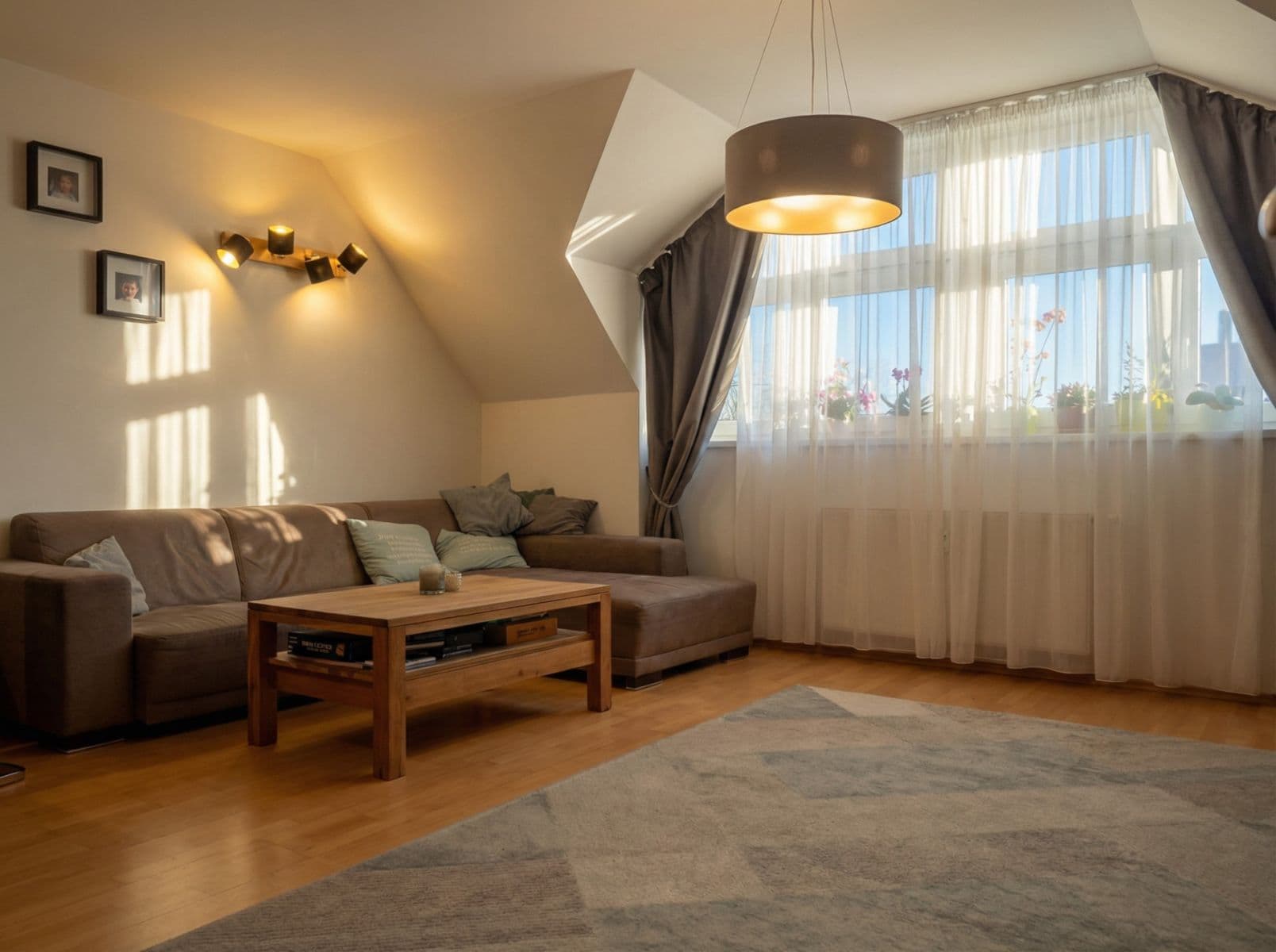 2 bedroom with open-plan kitchen flat to rent, 84 m², Žichlínská, Prague, Prague 2 bedroom with open-plan kitchen flat to rent, 84 m², Žichlínská, Prague, Prague