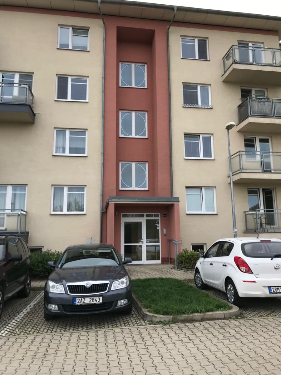 Studio flat to rent, 35 m², Najdrova, Roztoky, Středočeský Region Studio flat to rent, 35 m², Najdrova, Roztoky, Středočeský Region