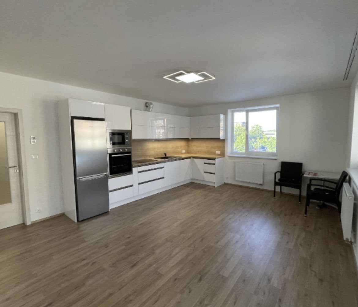 1 bedroom with open-plan kitchen flat to rent, 62 m², K Cukrovaru, Odolena Voda, Středočeský Region 1 bedroom with open-plan kitchen flat to rent, 62 m², K Cukrovaru, Odolena Voda, Středočeský Region