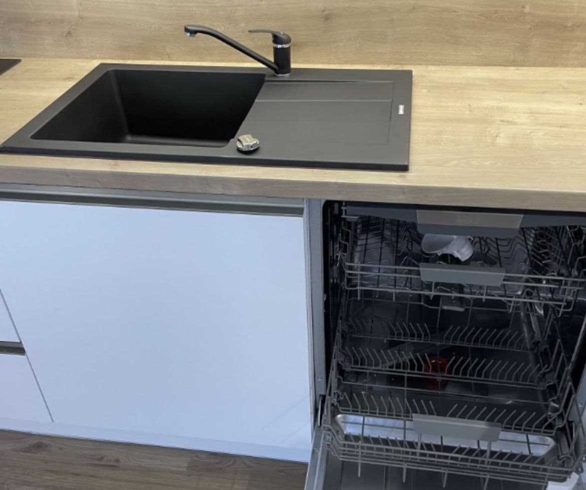 1 bedroom with open-plan kitchen flat to rent, 62 m², K Cukrovaru, Odolena Voda, Středočeský Region 1 bedroom with open-plan kitchen flat to rent, 62 m², K Cukrovaru, Odolena Voda, Středočeský Region