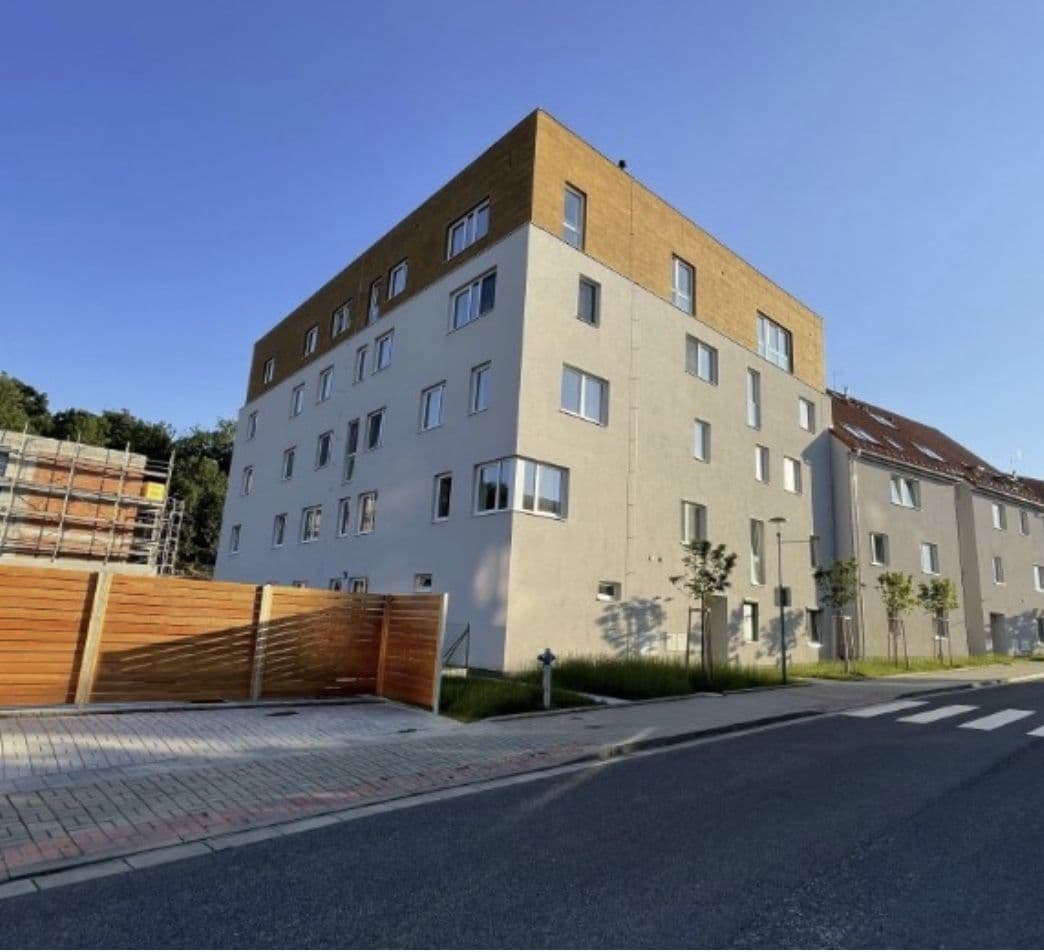 1 bedroom with open-plan kitchen flat to rent, 62 m², K Cukrovaru, Odolena Voda, Středočeský Region 1 bedroom with open-plan kitchen flat to rent, 62 m², K Cukrovaru, Odolena Voda, Středočeský Region