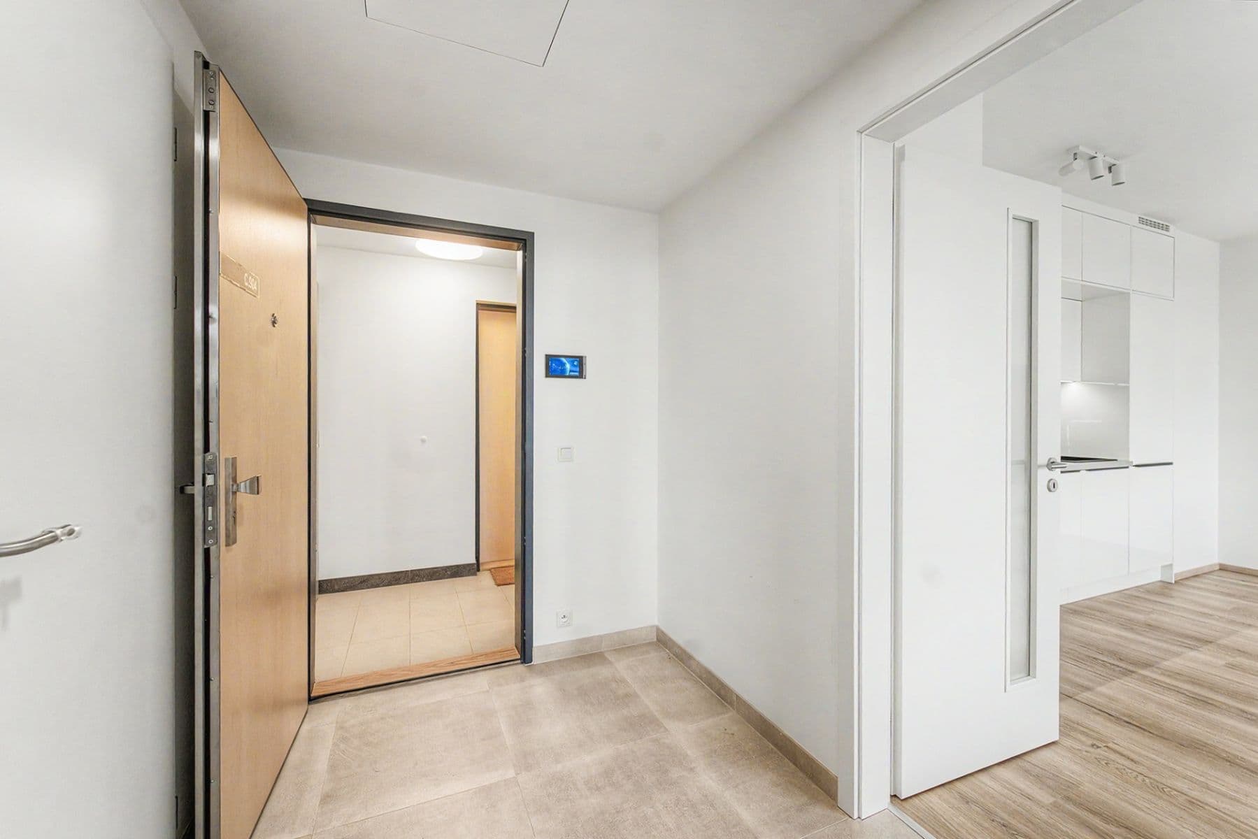 1 bedroom with open-plan kitchen flat to rent, 52 m², Hodkovická, Prague, Prague 1 bedroom with open-plan kitchen flat to rent, 52 m², Hodkovická, Prague, Prague