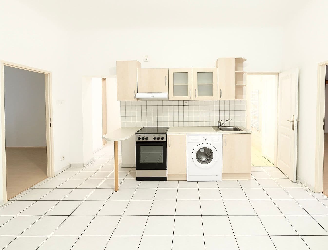 2 bedroom flat to rent, 70 m², Národní obrany, Prague, Prague 2 bedroom flat to rent, 70 m², Národní obrany, Prague, Prague