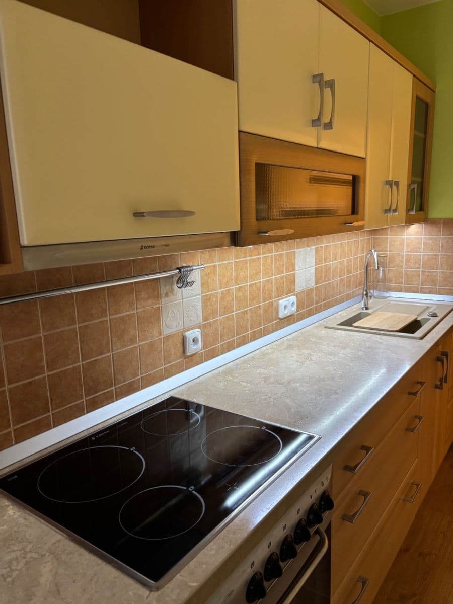 2 bedroom flat to rent, 56 m², Sídliště, Moravský Krumlov, Jihomoravský Region 2 bedroom flat to rent, 56 m², Sídliště, Moravský Krumlov, Jihomoravský Region