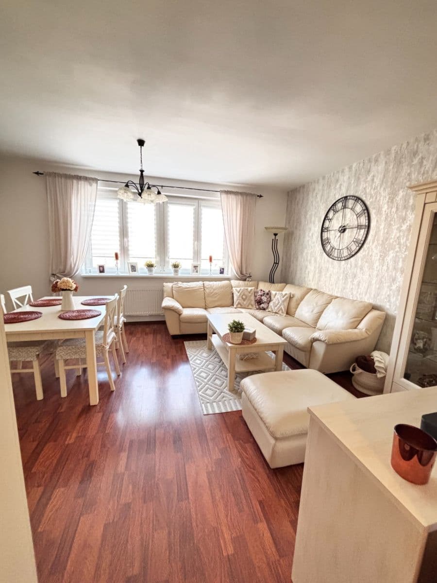 2 bedroom with open-plan kitchen flat for sale, 76 m², U Větrolamu, Hustopeče, Jihomoravský Region 2 bedroom with open-plan kitchen flat for sale, 76 m², U Větrolamu, Hustopeče, Jihomoravský Region