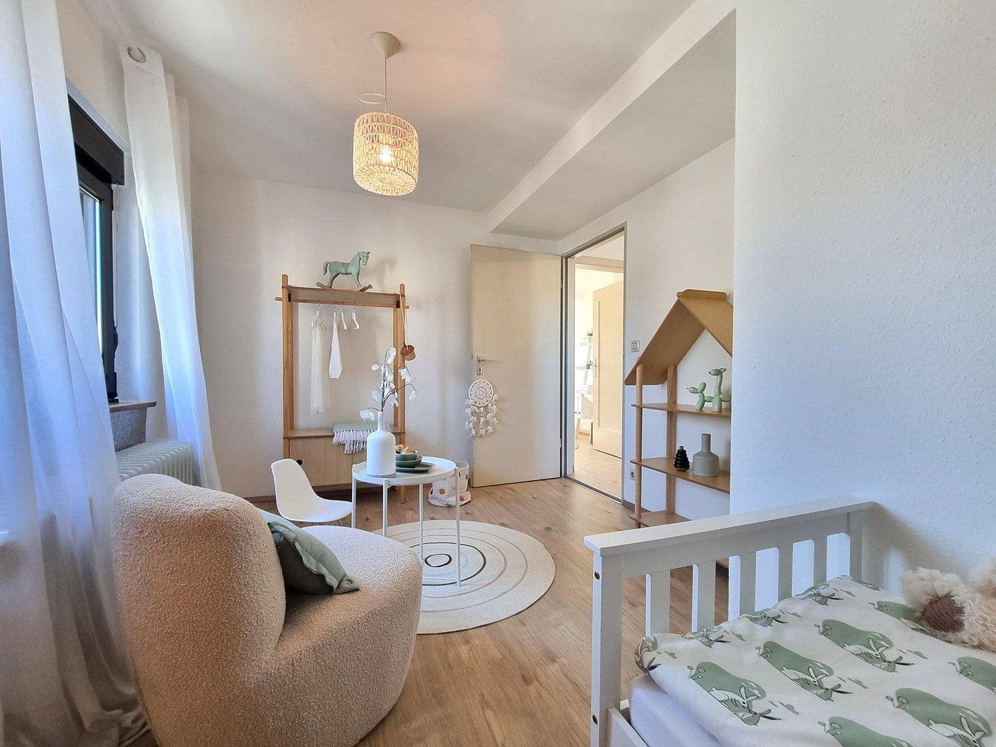 4 bedroom with open-plan kitchen flat for sale, 125 m², Lessingstr. 23, Singen (Hohentwiel), Baden-Württemberg 4 bedroom with open-plan kitchen flat for sale, 125 m², Lessingstr. 23, Singen (Hohentwiel), Baden-Württemberg