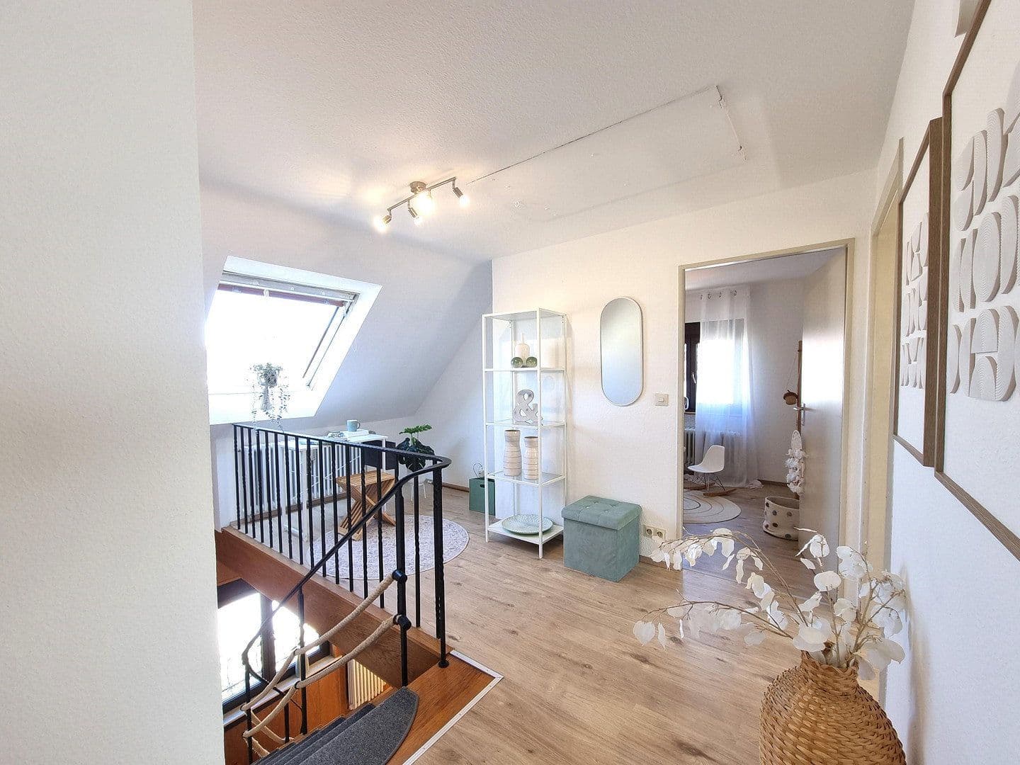 4 bedroom with open-plan kitchen flat for sale, 125 m², Lessingstr. 23, Singen (Hohentwiel), Baden-Württemberg 4 bedroom with open-plan kitchen flat for sale, 125 m², Lessingstr. 23, Singen (Hohentwiel), Baden-Württemberg