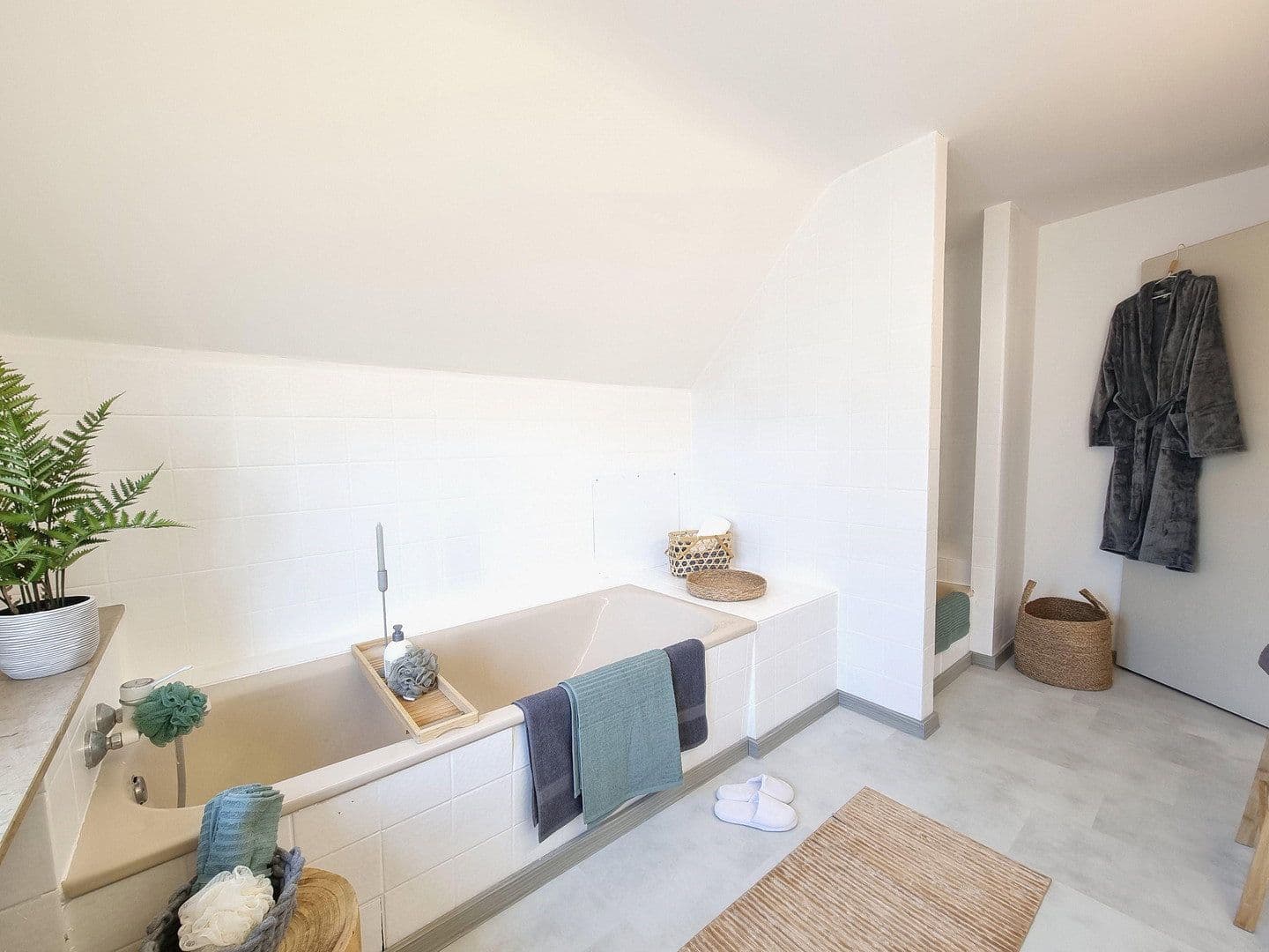 4 bedroom with open-plan kitchen flat for sale, 125 m², Lessingstr. 23, Singen (Hohentwiel), Baden-Württemberg 4 bedroom with open-plan kitchen flat for sale, 125 m², Lessingstr. 23, Singen (Hohentwiel), Baden-Württemberg