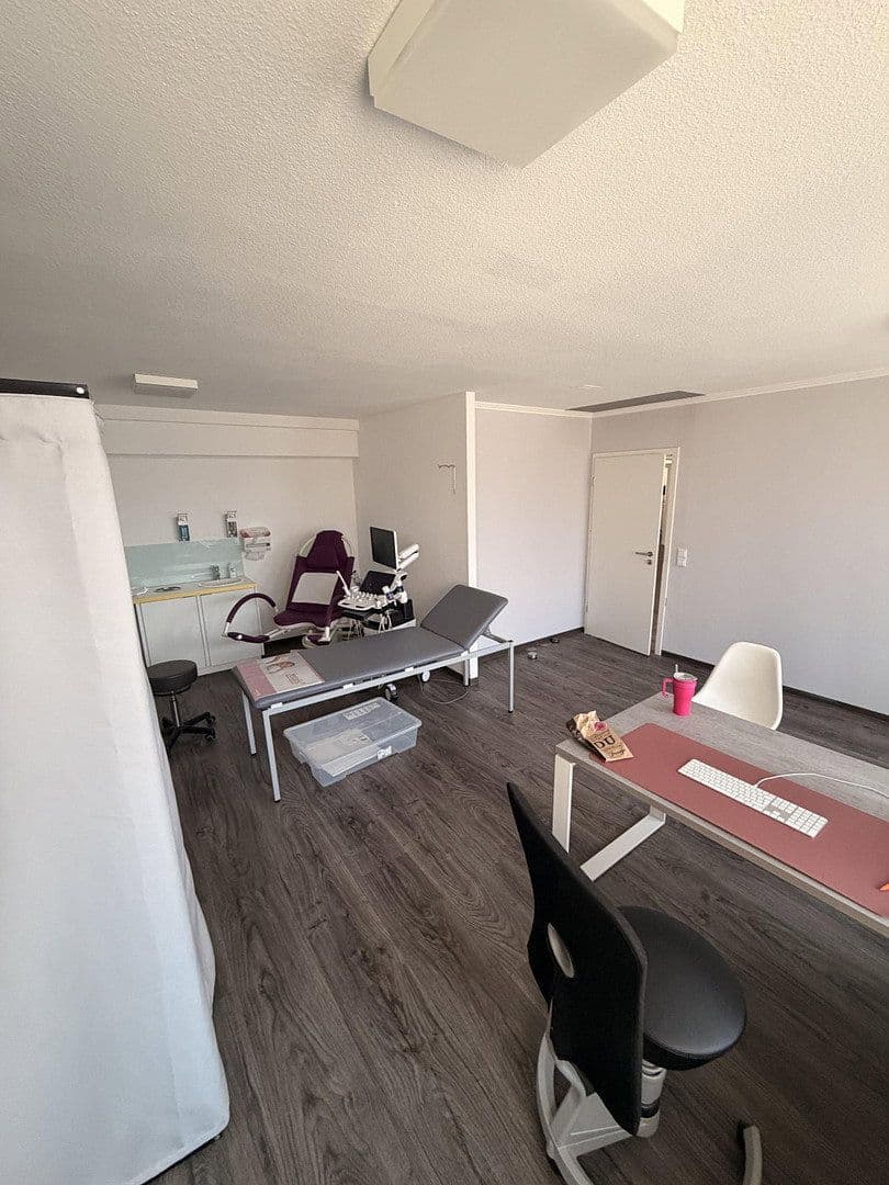 office to rent, 170 m², Bismarckstraße 4, Pinneberg, Schleswig-Holstein office to rent, 170 m², Bismarckstraße 4, Pinneberg, Schleswig-Holstein