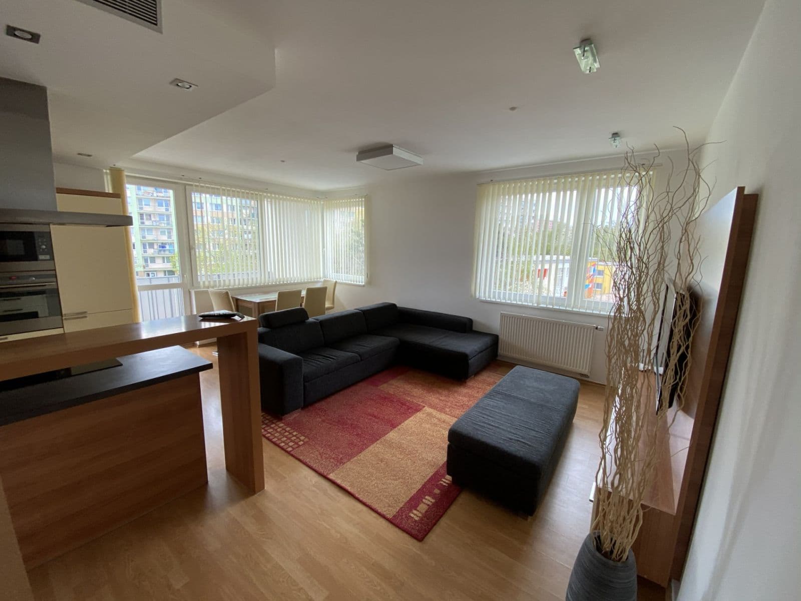 1 bedroom with open-plan kitchen flat to rent, 69 m², Jurkovičova, Prague, Prague 1 bedroom with open-plan kitchen flat to rent, 69 m², Jurkovičova, Prague, Prague