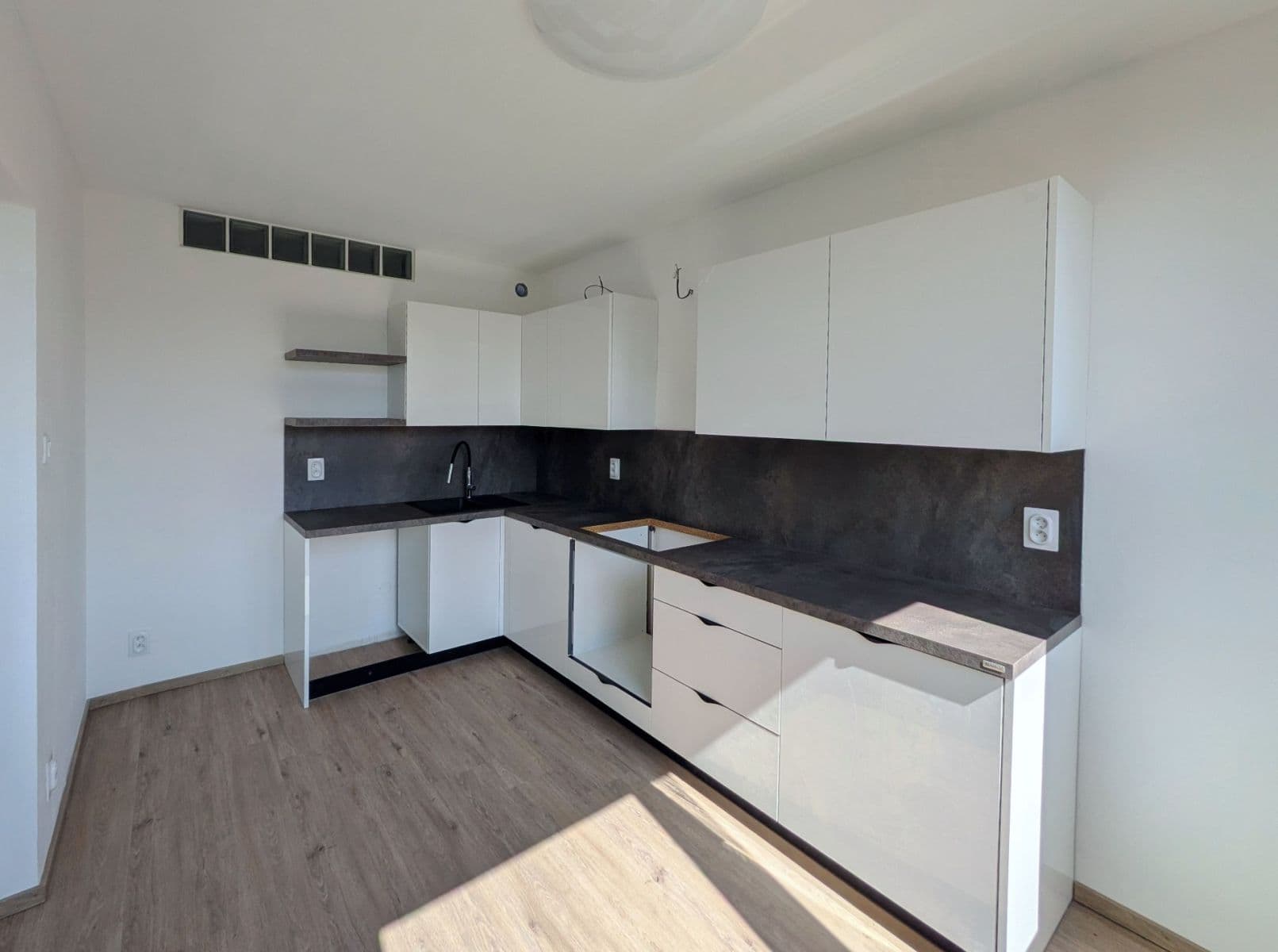 3 bedroom flat for sale, 69 m², Rubensova, Prague, Prague 3 bedroom flat for sale, 69 m², Rubensova, Prague, Prague