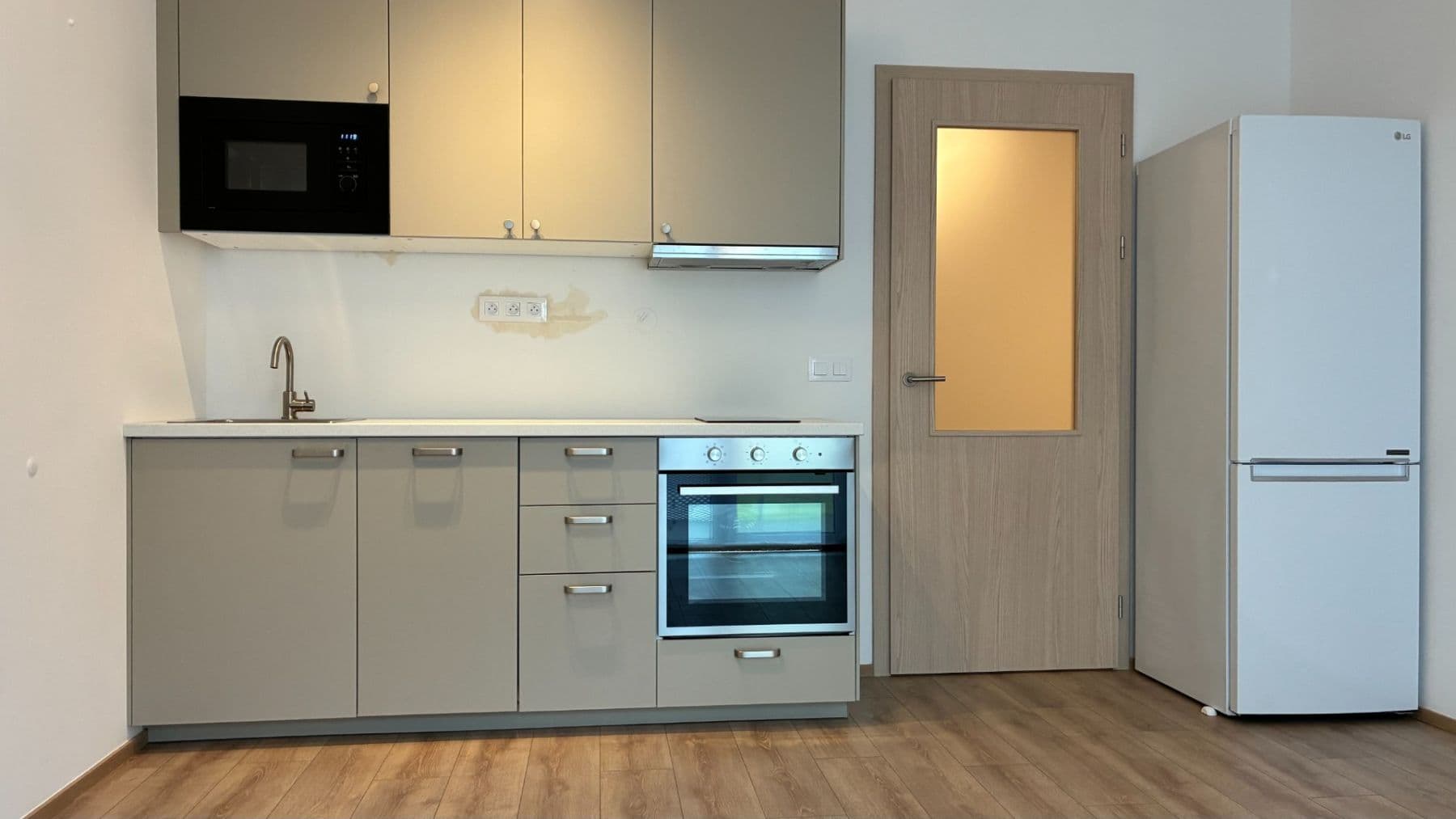 Studio flat to rent, 27 m², Nebřenická, Prague, Prague Studio flat to rent, 27 m², Nebřenická, Prague, Prague