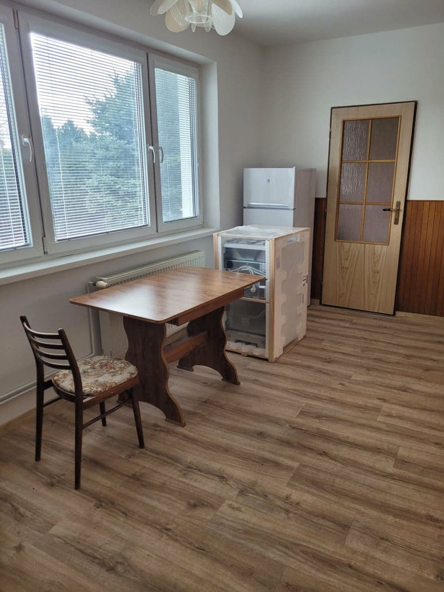 house to rent, 200 m², Jablonica, Trnavský Region house to rent, 200 m², Jablonica, Trnavský Region