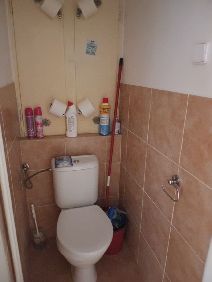 3 bedroom flat to rent, 70 m², Na Šutce, Prague, Prague 3 bedroom flat to rent, 70 m², Na Šutce, Prague, Prague