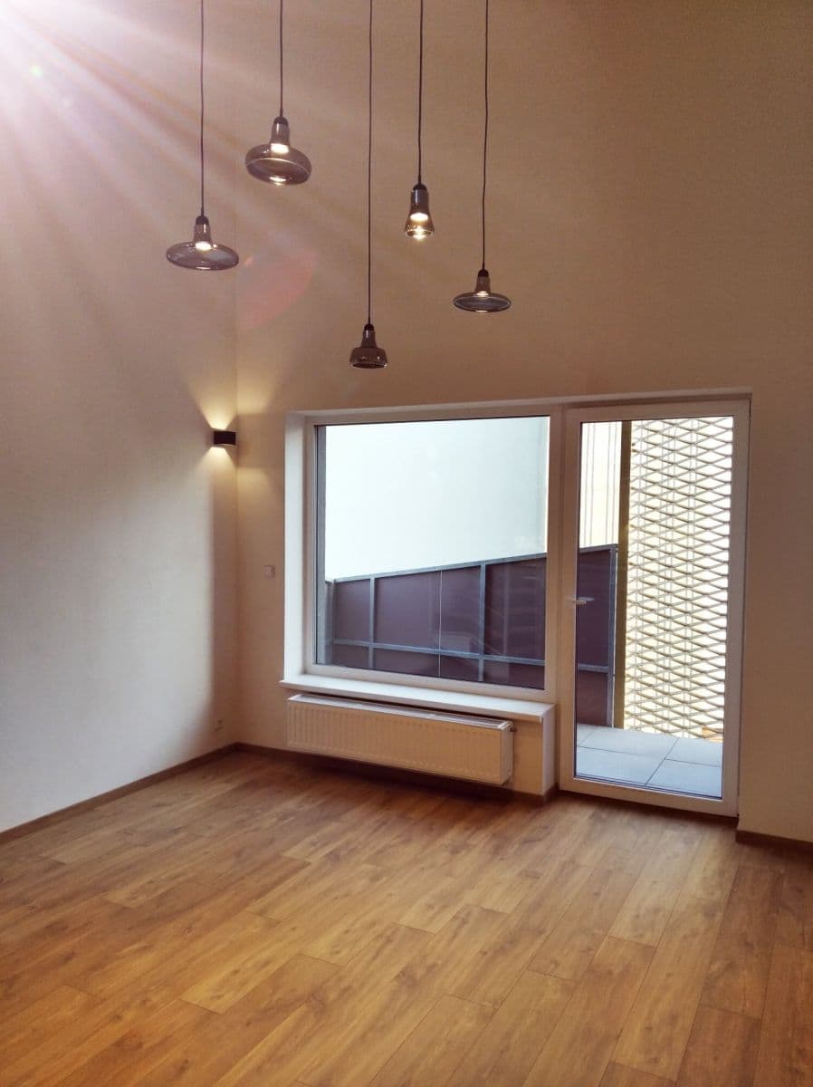 1 bedroom with open-plan kitchen flat to rent, 48 m², Zlín, Zlínský Region 1 bedroom with open-plan kitchen flat to rent, 48 m², Zlín, Zlínský Region