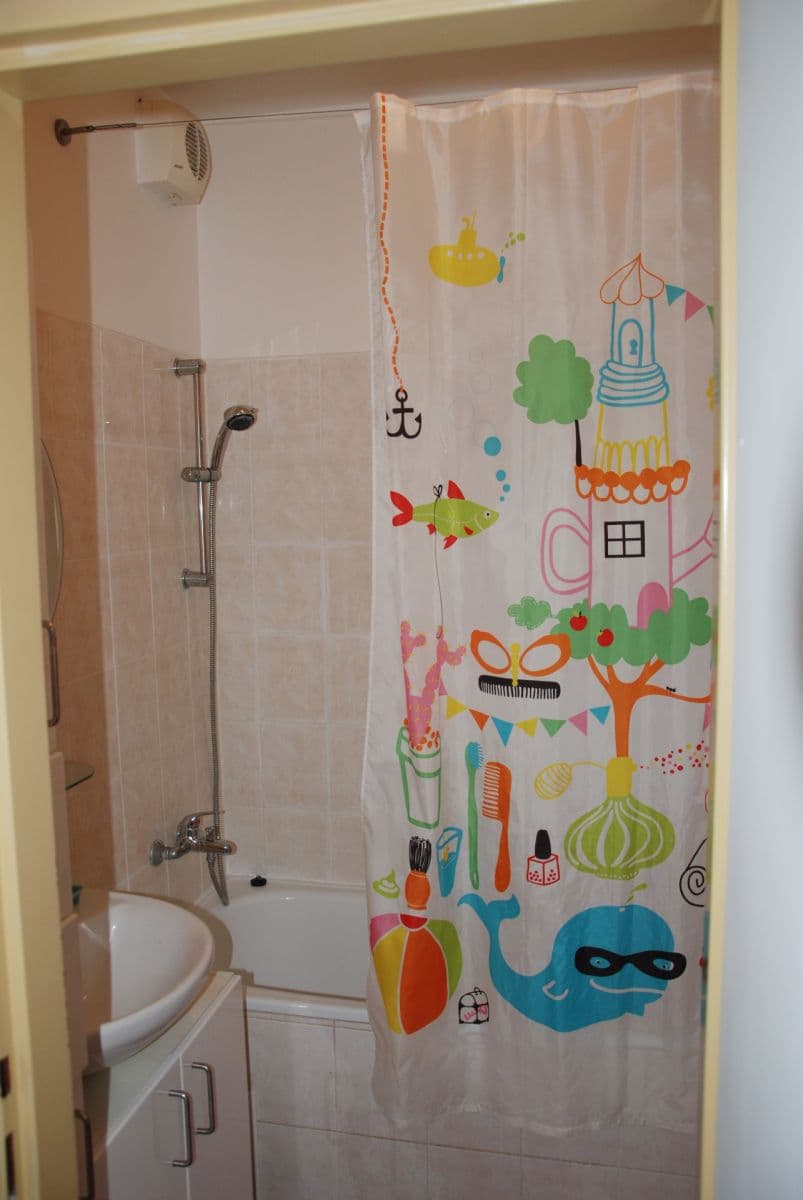 3 bedroom flat to rent, 68 m², Nad Štolami, Odolena Voda, Středočeský Region 3 bedroom flat to rent, 68 m², Nad Štolami, Odolena Voda, Středočeský Region