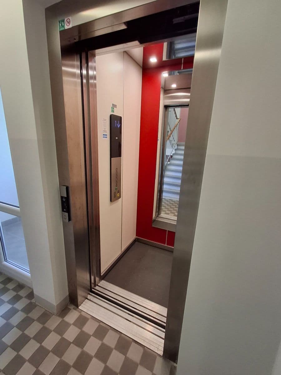 1 bedroom with open-plan kitchen flat for sale, 35 m², Kapraďová, Prague, Prague 1 bedroom with open-plan kitchen flat for sale, 35 m², Kapraďová, Prague, Prague