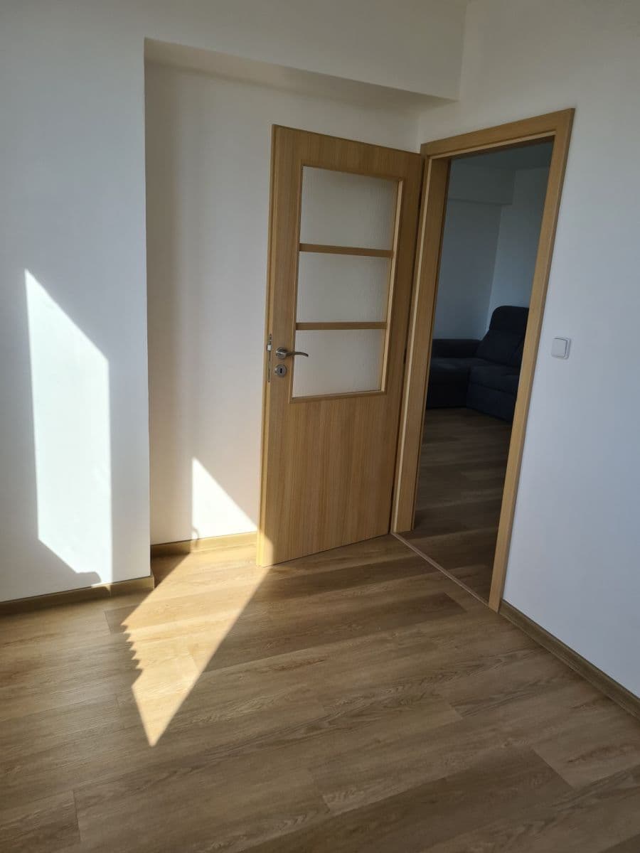 3 bedroom flat to rent, 56 m², M. Kudeříkové, Benešov, Středočeský Region 3 bedroom flat to rent, 56 m², M. Kudeříkové, Benešov, Středočeský Region