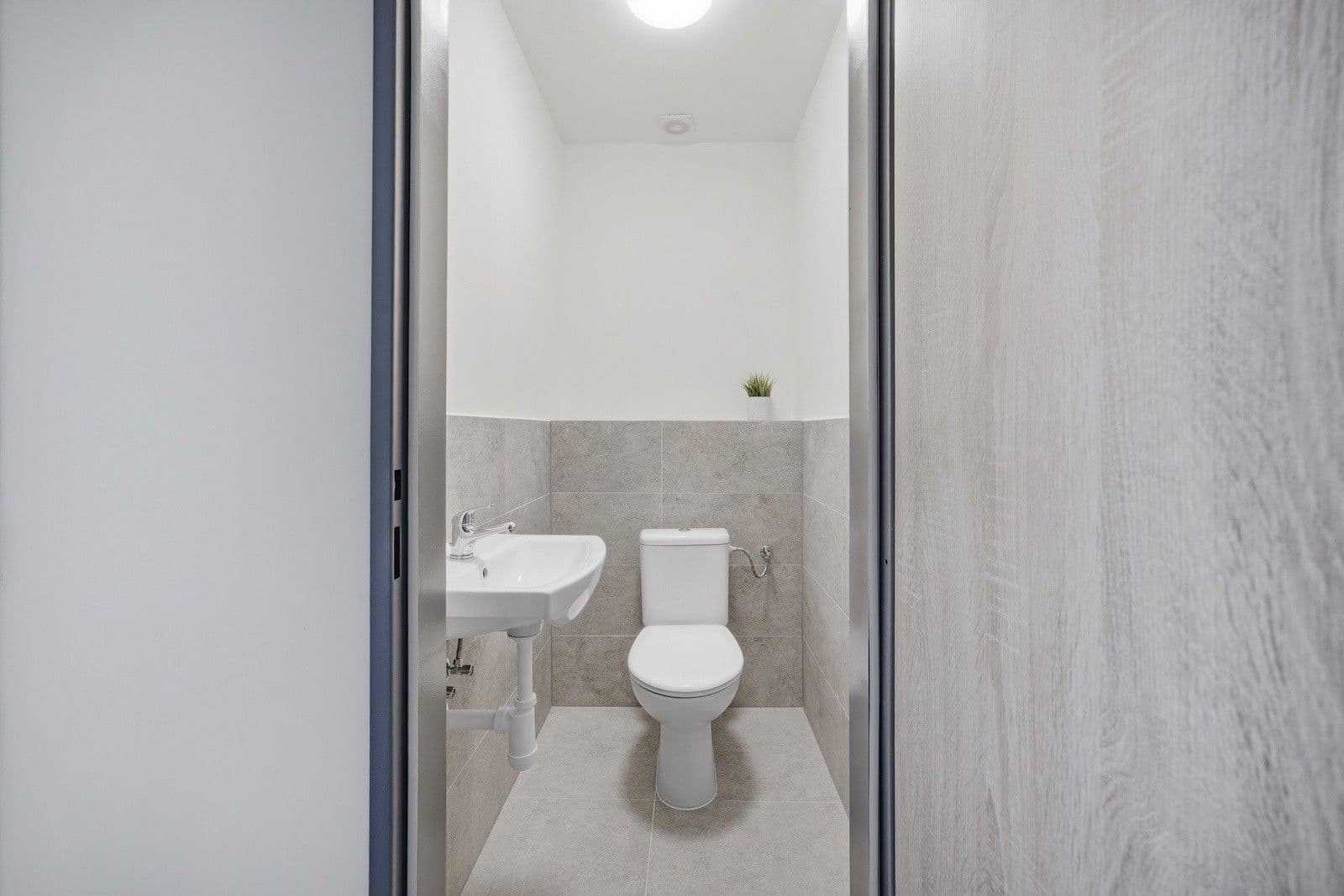 6 bedroom flat to rent, 130 m², Veltruská, Prague, Prague 6 bedroom flat to rent, 130 m², Veltruská, Prague, Prague