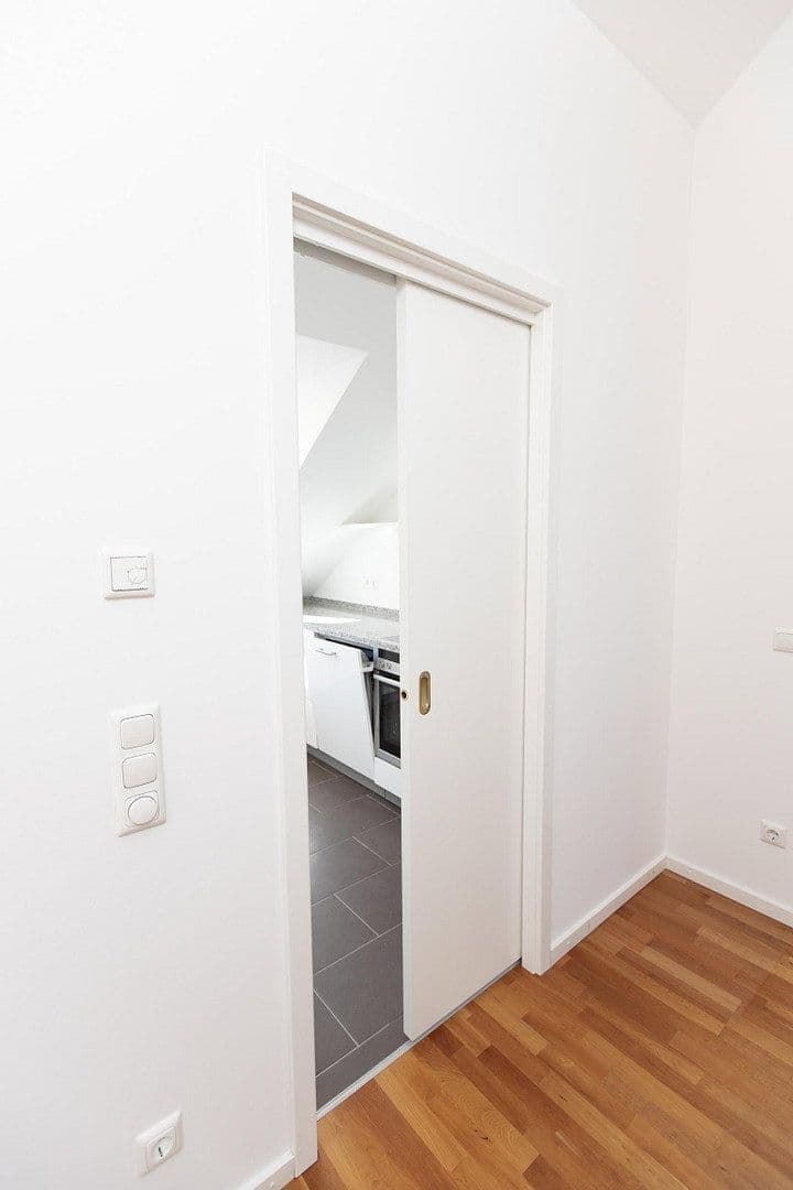 3 bedroom flat to rent, 90 m², Forstenrieder Allee 194, München, Bavaria 3 bedroom flat to rent, 90 m², Forstenrieder Allee 194, München, Bavaria