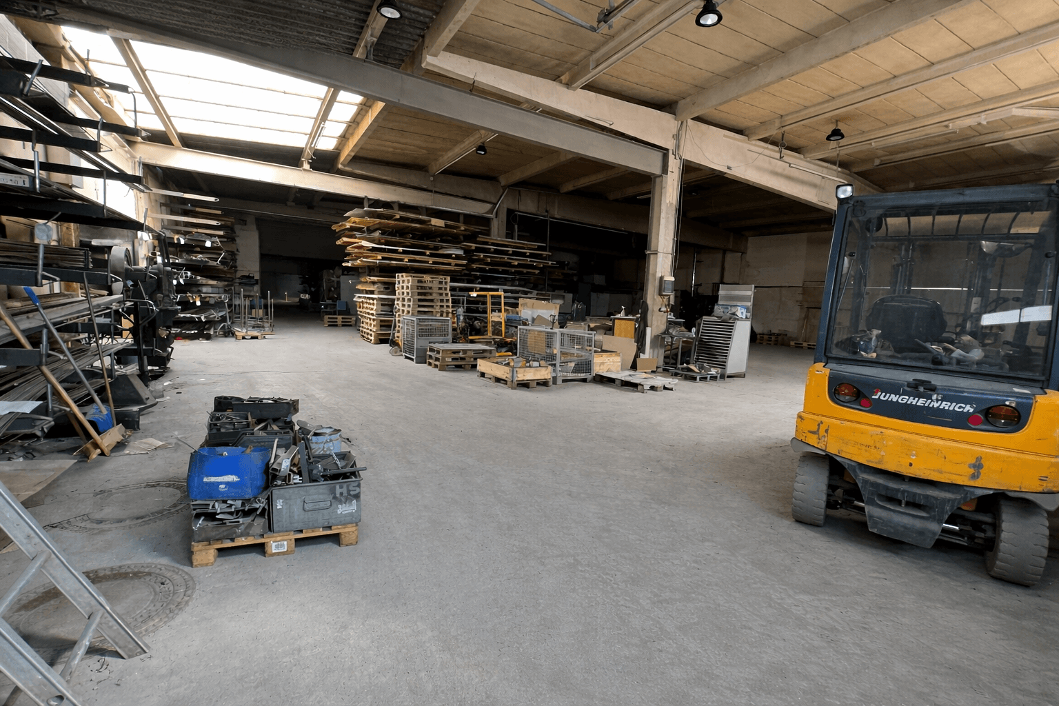 house for sale, 8,500 m², Weidhausen b.Coburg, Bavaria house for sale, 8,500 m², Weidhausen b.Coburg, Bavaria