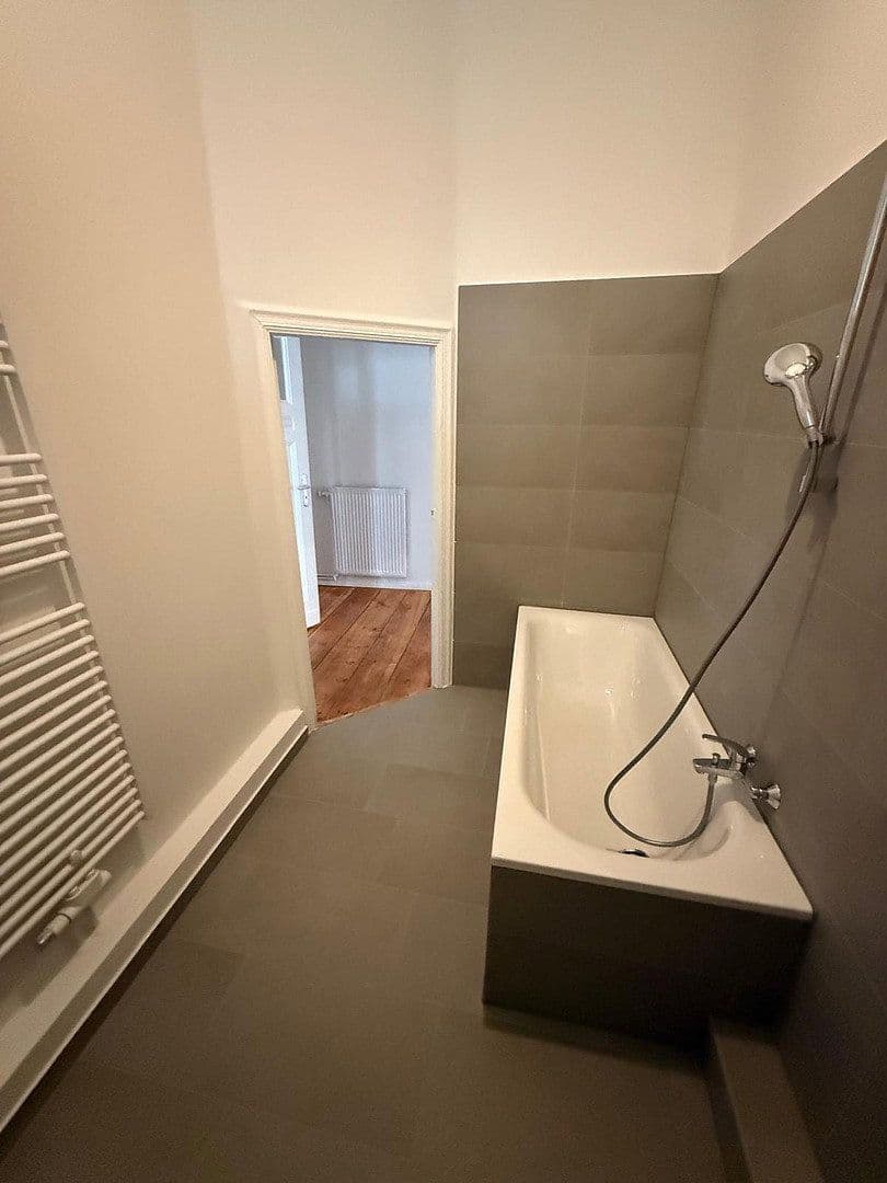 3 bedroom flat to rent, 107 m², Detmolder Straße, Berlin, Berlin 3 bedroom flat to rent, 107 m², Detmolder Straße, Berlin, Berlin