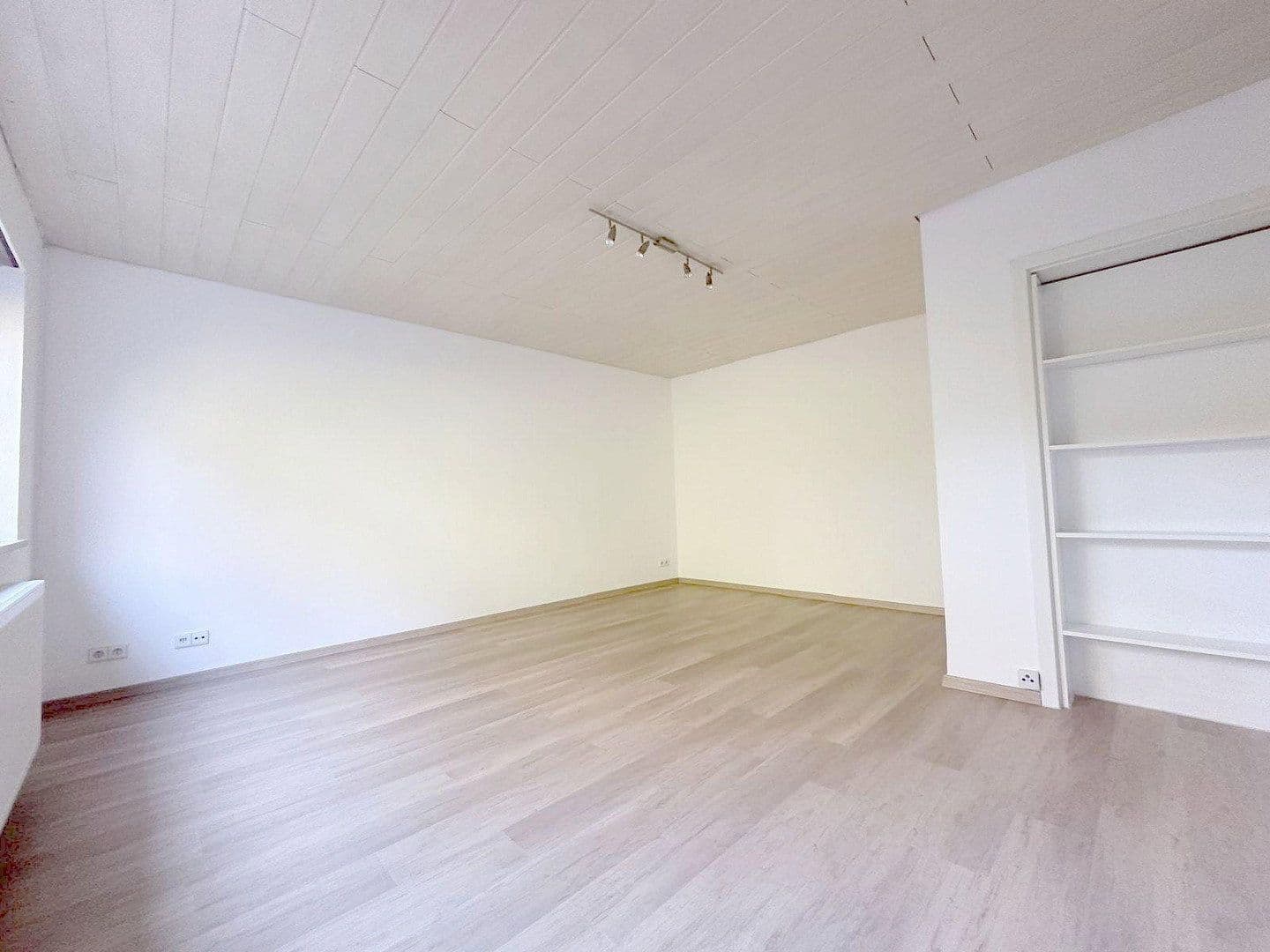 1 bedroom flat to rent, 36 m², Pliezhausen, Baden-Württemberg 1 bedroom flat to rent, 36 m², Pliezhausen, Baden-Württemberg