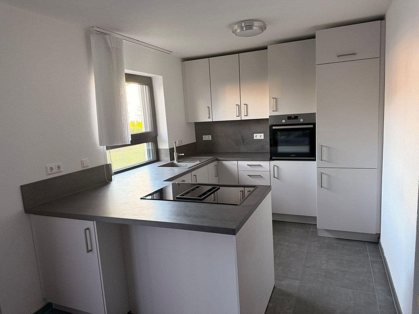 1 bedroom with open-plan kitchen flat to rent, 70 m², Amstetten, Baden-Württemberg 1 bedroom with open-plan kitchen flat to rent, 70 m², Amstetten, Baden-Württemberg