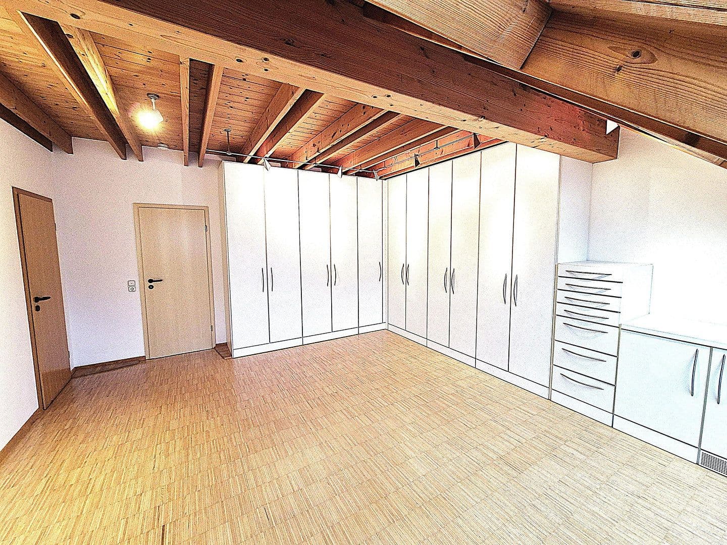 house to rent, 200 m², Frankfurt, Hesse house to rent, 200 m², Frankfurt, Hesse