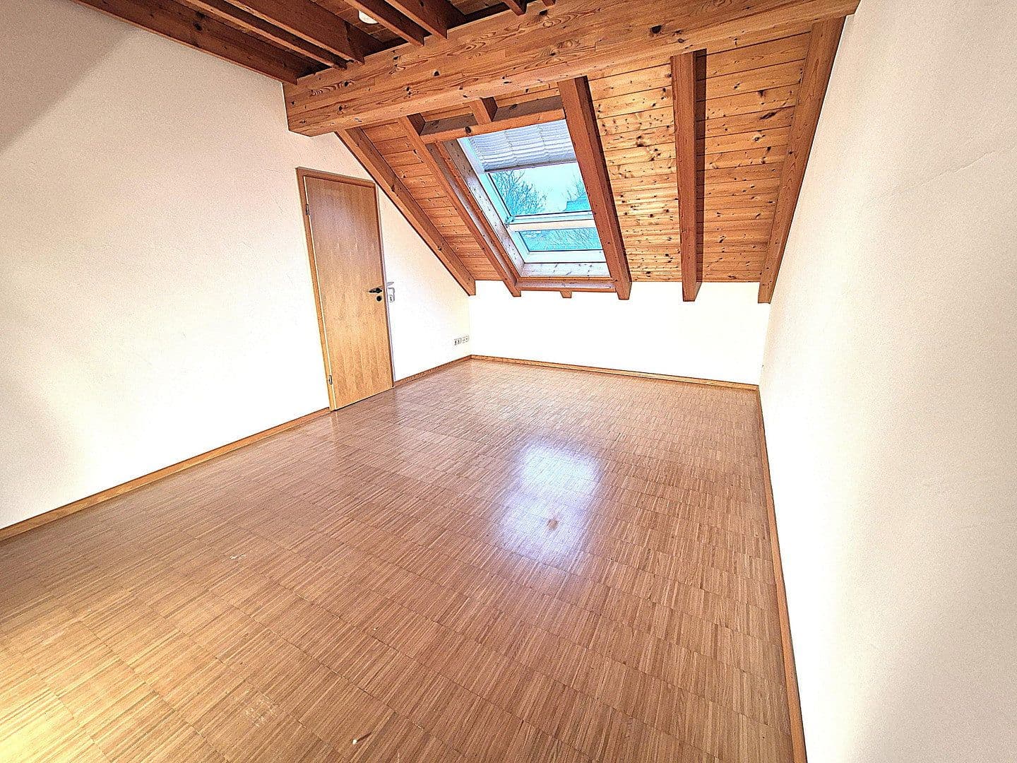 house to rent, 200 m², Frankfurt, Hesse house to rent, 200 m², Frankfurt, Hesse