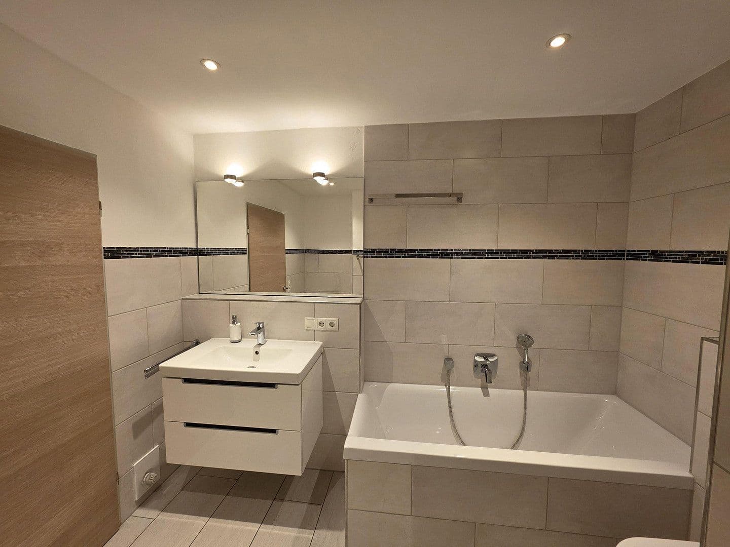 2 bedroom flat to rent, 61 m², Henschelring 3, Kirchheim b. München, Bavaria 2 bedroom flat to rent, 61 m², Henschelring 3, Kirchheim b. München, Bavaria