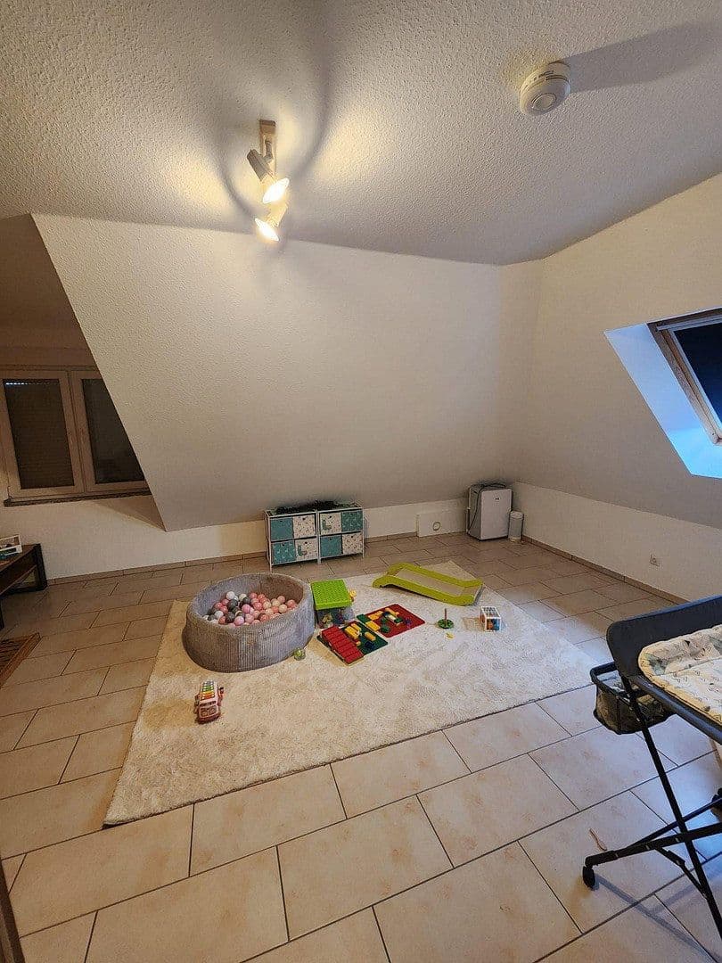 4 bedroom flat to rent, 116 m², Gartenstraße 46, Bergheim, North Rhine-Westphalia 4 bedroom flat to rent, 116 m², Gartenstraße 46, Bergheim, North Rhine-Westphalia