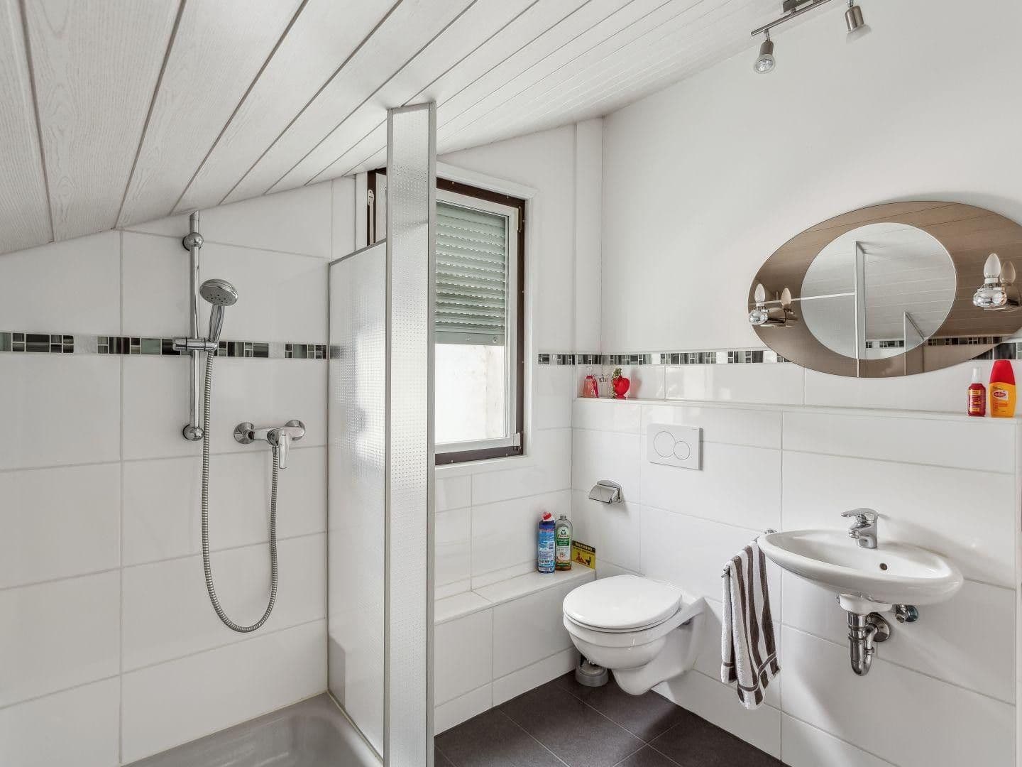 3 bedroom with open-plan kitchen flat to rent, 193 m², Neuwied, Rhineland-Palatinate 3 bedroom with open-plan kitchen flat to rent, 193 m², Neuwied, Rhineland-Palatinate