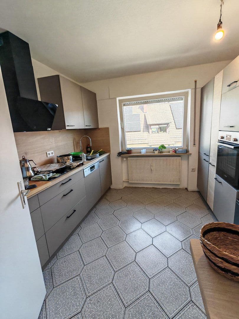 3 bedroom with open-plan kitchen flat to rent, 135 m², Heinrich-Weber-Str. 37, Heppenheim, Hesse 3 bedroom with open-plan kitchen flat to rent, 135 m², Heinrich-Weber-Str. 37, Heppenheim, Hesse